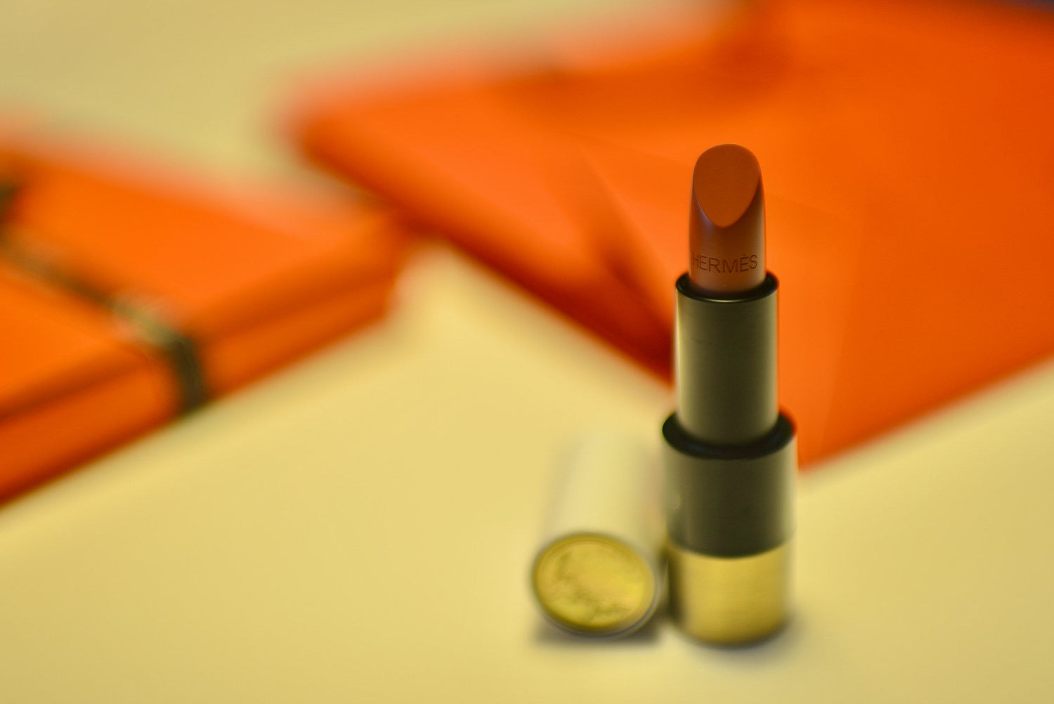 Velvique-Luxe-Lipstick-in-Soft-Rose – creamy-formula-and-rich-color