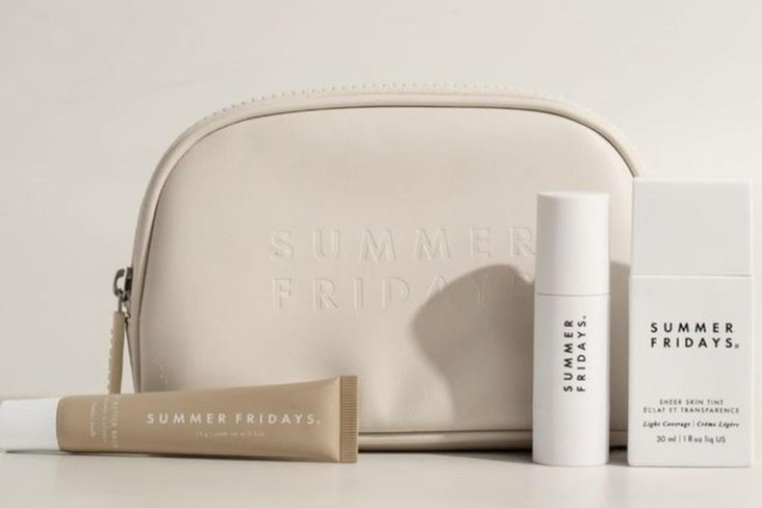 Velvique-mini-travel-beauty-kits-with-compact-makeup-and-skincare-for-on-the-go-use